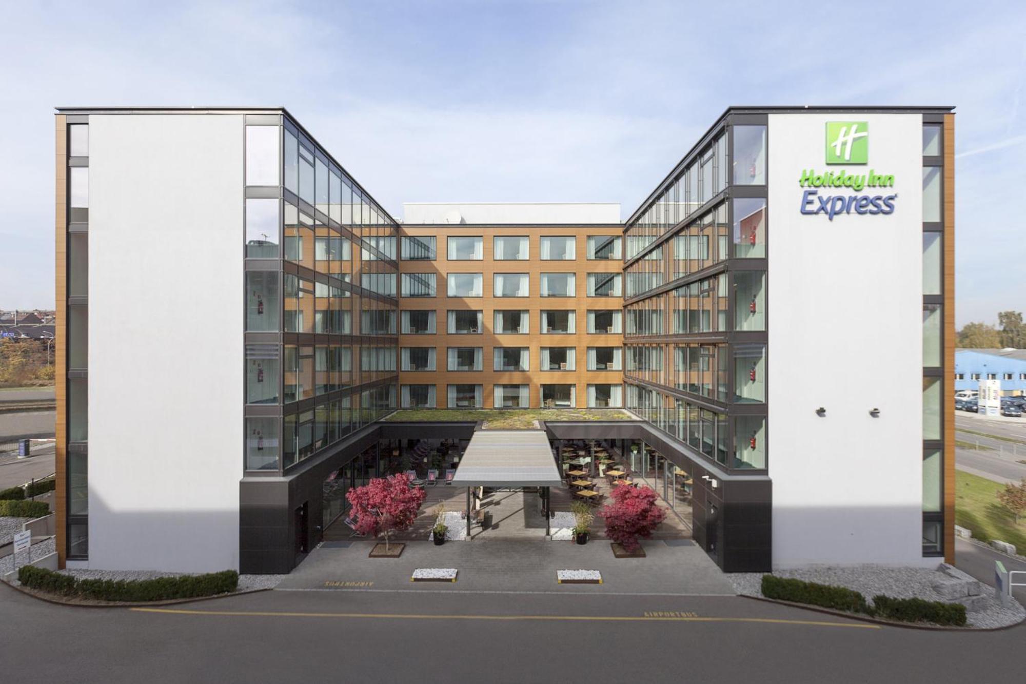 Holiday Inn Express Zurich Airport, An Ihg Hotel Рюмланг Экстерьер фото